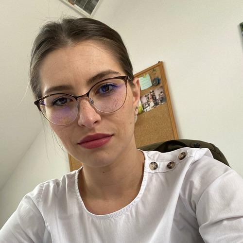 Profile of Željana G., Junior Frontend Engineer - React, Vue.js and Ecommerce Platforms at Softaims