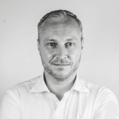 Martin R. at Softaims Martin R. - Junior Full-Stack Engineer - PHP, MySQL and Tailwind CSS