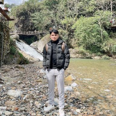 Vi Van N. at Softaims Vi Van N. - Software Engineer - Frontend, Backend and Web Development